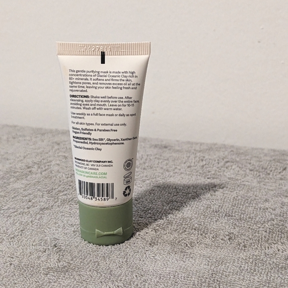 NENA Glacial Oceanic Clay Mask Detox and Tighten - Picture 2 of 2